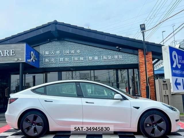 Tesla MODEL 3 2021-07 7820729-8