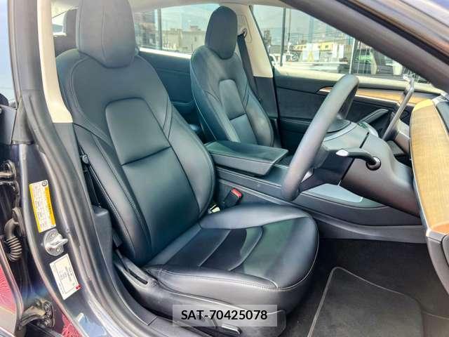 Tesla MODEL 3 2021-12 7820730-19