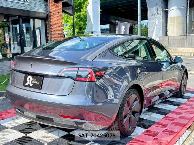 Tesla MODEL 3 2021-12 7820730-9