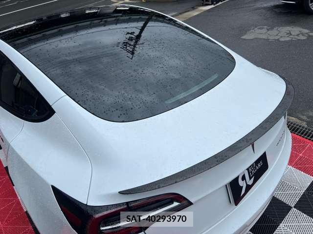 Tesla MODEL 3 2021-03 7820731-17