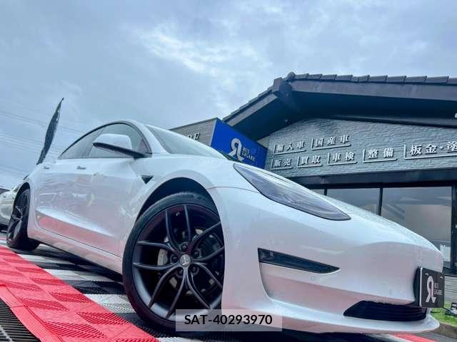 Tesla MODEL 3 2021-03 7820731-7