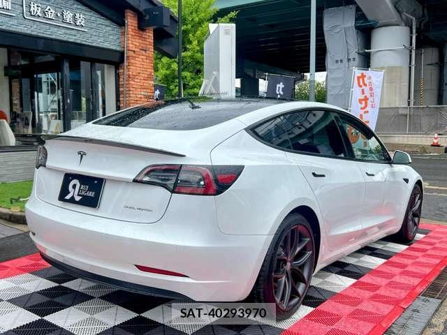 Tesla MODEL 3 2021-03 7820731-9