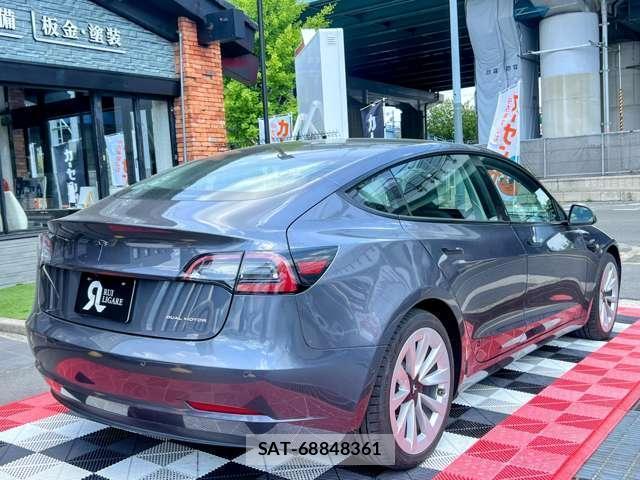 Tesla MODEL 3 2021-06 7820732-9