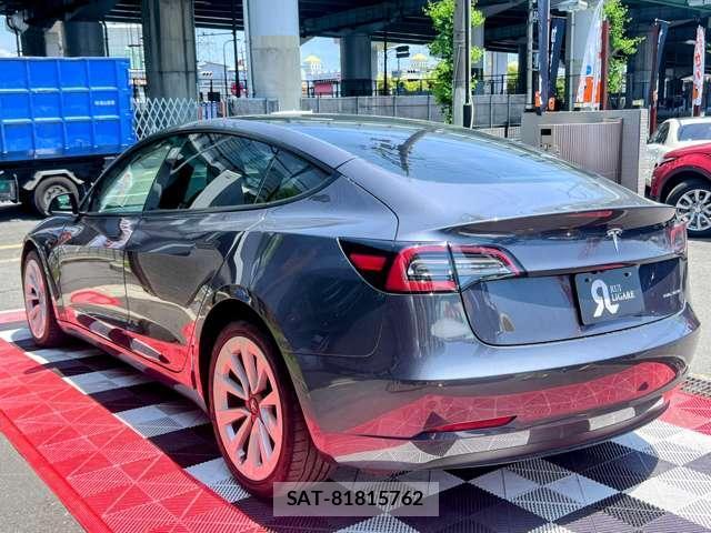 Tesla MODEL 3 2021-05 7820733-11