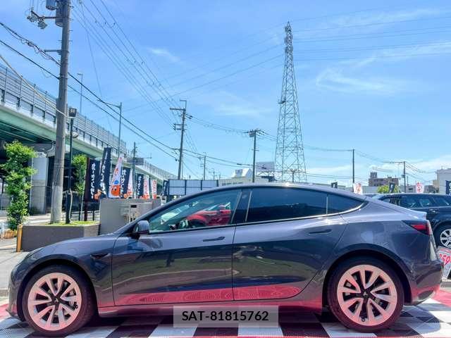 Tesla MODEL 3 2021-05 7820733-12