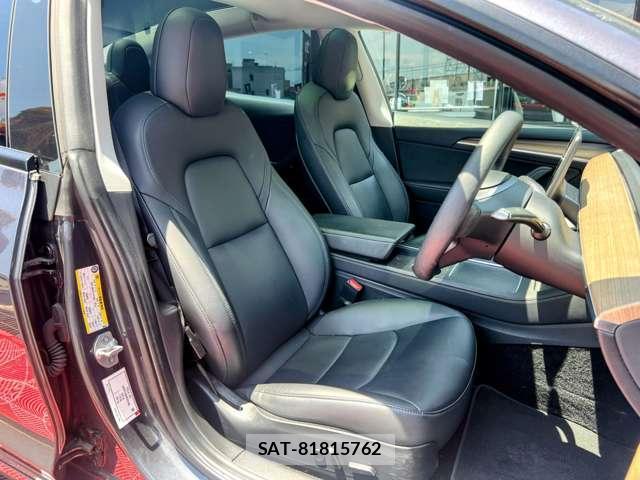 Tesla MODEL 3 2021-05 7820733-19