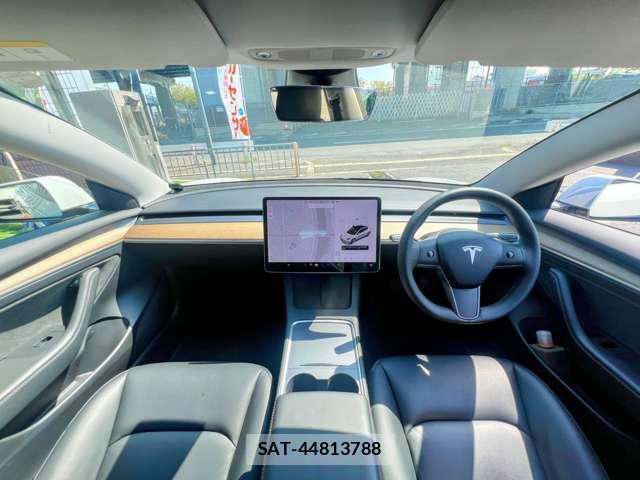 Tesla MODEL 3 2021-05 7820734-1
