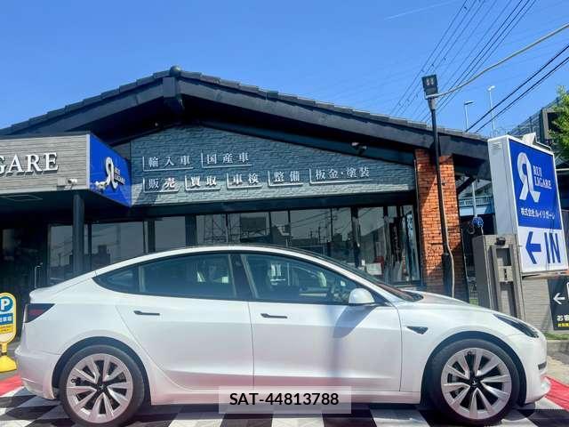 Tesla MODEL 3 2021-05 7820734-4