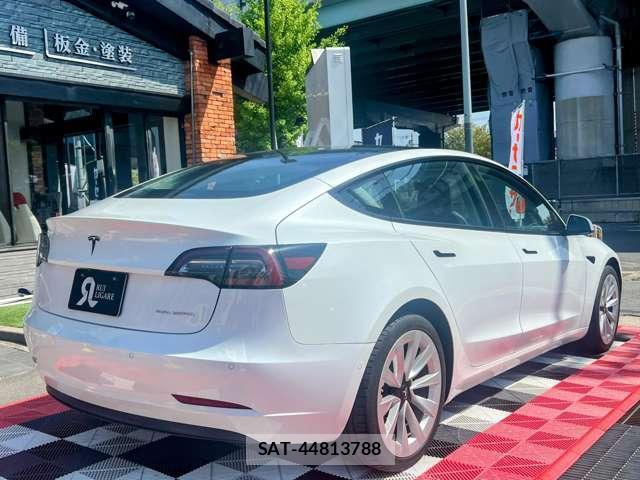 Tesla MODEL 3 2021-05 7820734-5