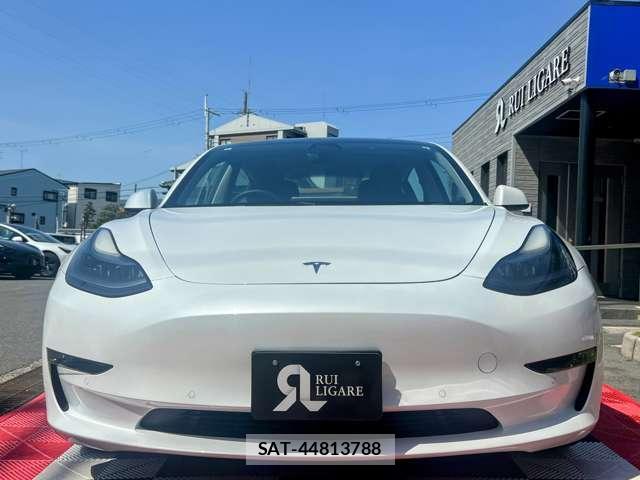 Tesla MODEL 3 2021-05 7820734-9