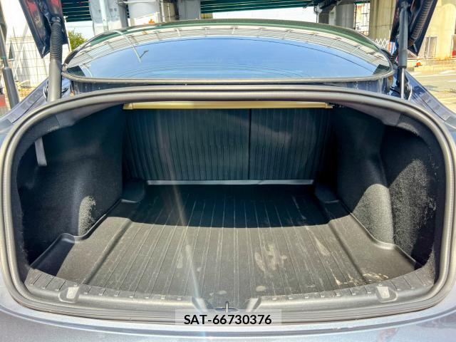 Tesla MODEL 3 2022-03 7820736-14