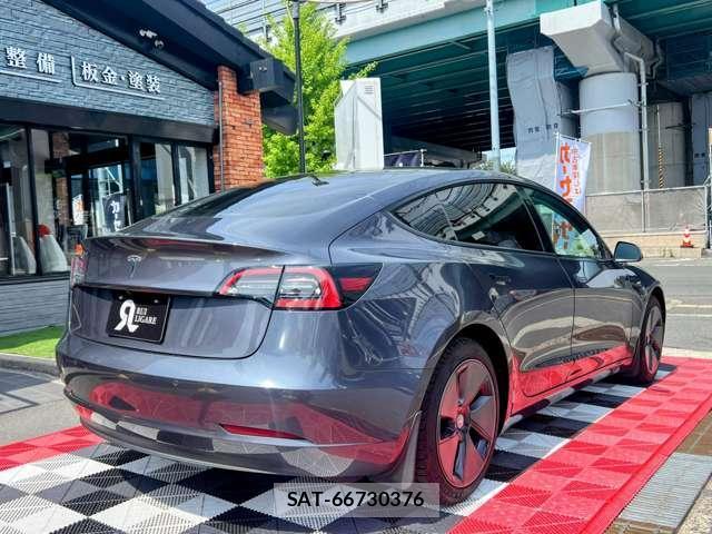 Tesla MODEL 3 2022-03 7820736-5