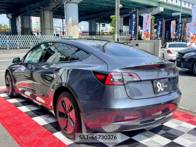 Tesla MODEL 3 2022-03 7820736-6