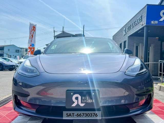 Tesla MODEL 3 2022-03 7820736-9
