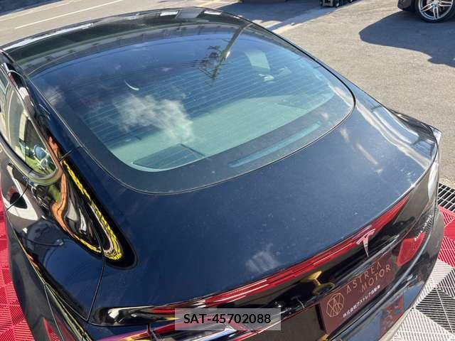 Tesla MODEL 3 2021-05 7820737-12