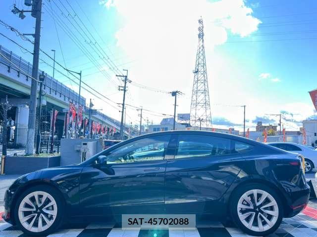 Tesla MODEL 3 2021-05 7820737-7