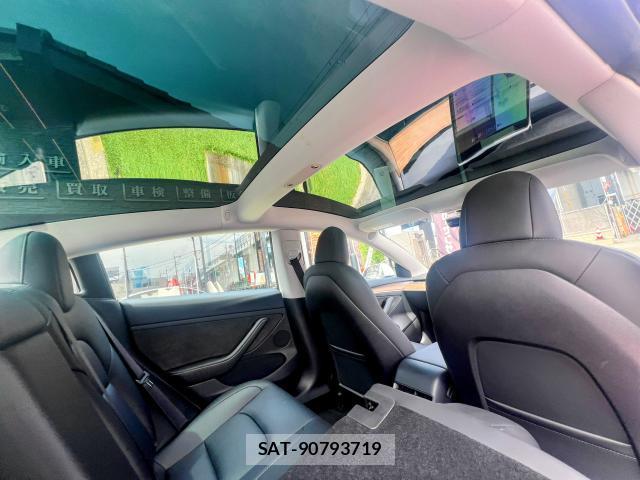 Tesla MODEL 3 2022-12 7820741-15
