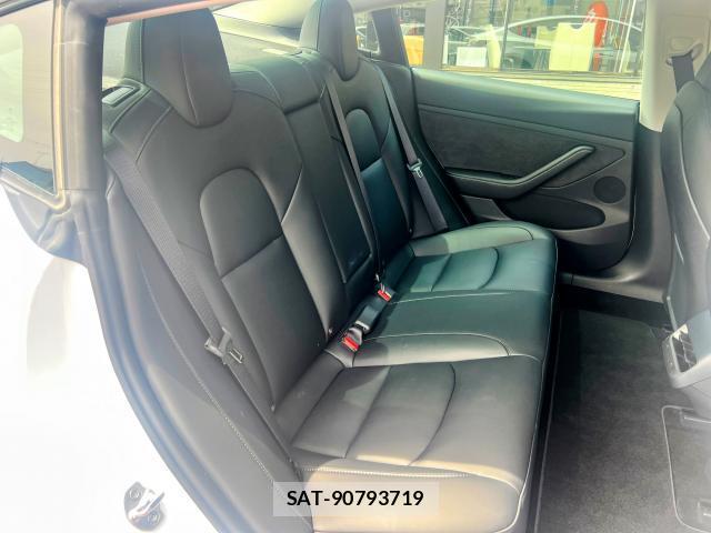 Tesla MODEL 3 2022-12 7820741-3