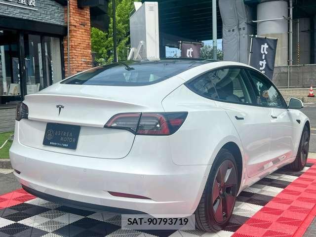 Tesla MODEL 3 2022-12 7820741-5