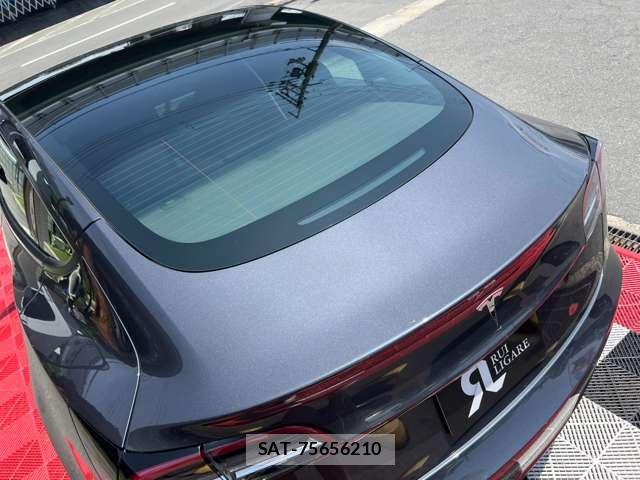 Tesla MODEL 3 2021-12 7820742-13