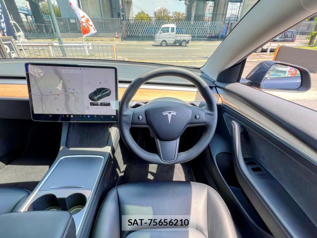 Tesla MODEL 3 2021-12 7820742-16