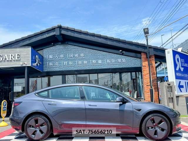 Tesla MODEL 3 2021-12 7820742-4