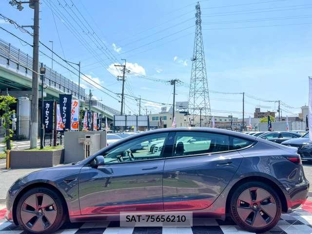 Tesla MODEL 3 2021-12 7820742-7