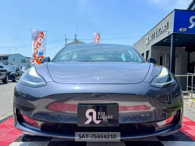 Tesla MODEL 3 2021-12 7820742-9