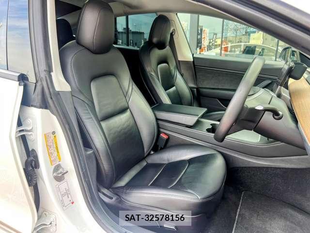 Tesla MODEL 3 2020-12 7820748-17