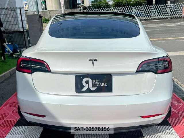 Tesla MODEL 3 2020-12 7820748-8