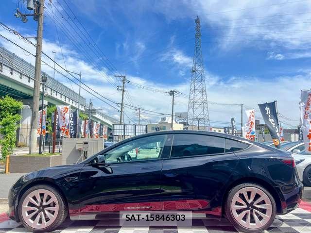 Tesla MODEL 3 2021-09 7820749-10