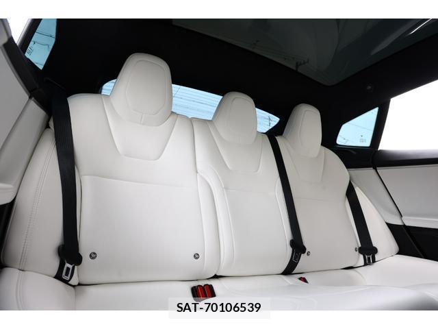 Tesla MODEL S 2018-03 7818660-12