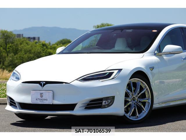 Tesla MODEL S 2018-03 7818660-16