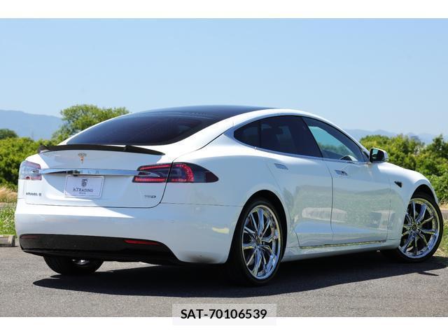 Tesla MODEL S 2018-03 7818660-5