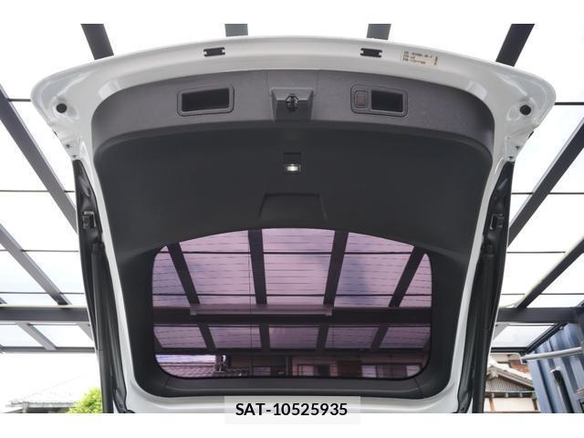 Tesla MODEL S 2018-05 7820600-16