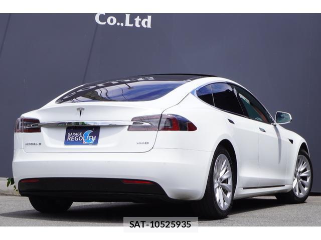 Tesla MODEL S 2018-05 7820600-7