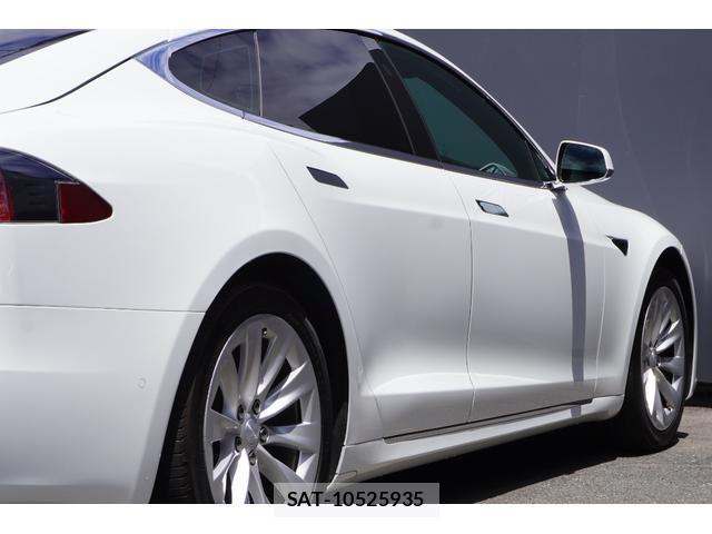 Tesla MODEL S 2018-05 7820600-9