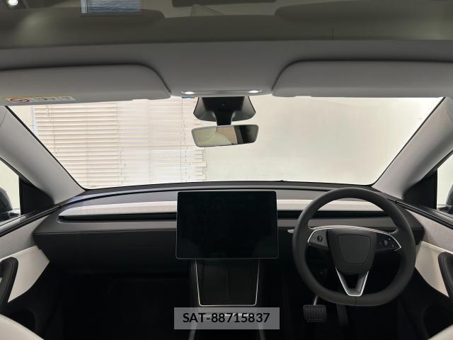 Tesla MODEL Y 2025-05 7819179-1