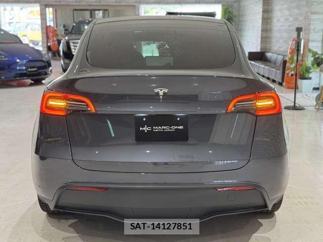 Tesla MODEL Y 2022-11 7823251-12