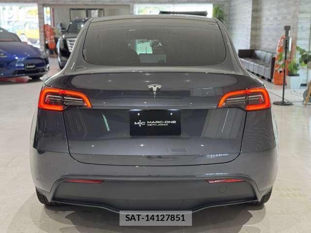Tesla MODEL Y 2022-11 7823251-3