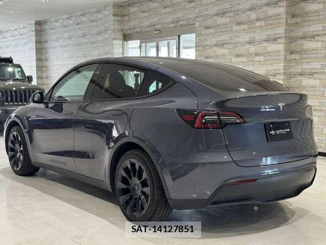 Tesla MODEL Y 2022-11 7823251-9