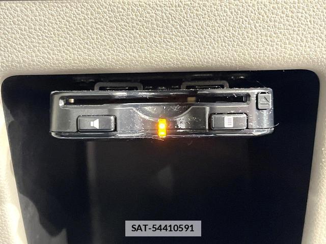 Daihatsu MOVE CONTE 2014-11 7818992-3