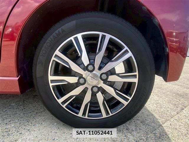 Daihatsu MOVE 2015-06 7814677-9