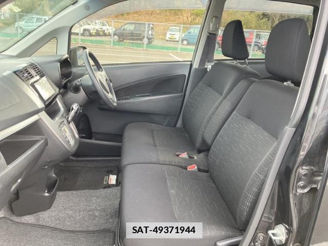 Daihatsu MOVE 2014-03 7821118-6