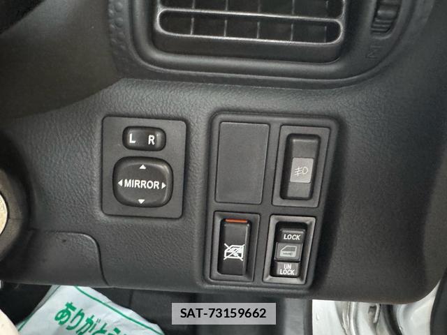 Toyota MR-S 2005-09 7816780-17