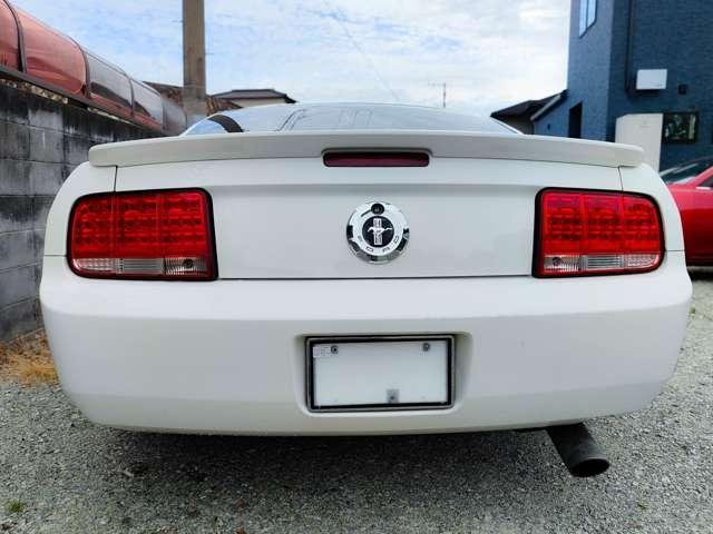 Ford MUSTANG 2007-03 7816734-18