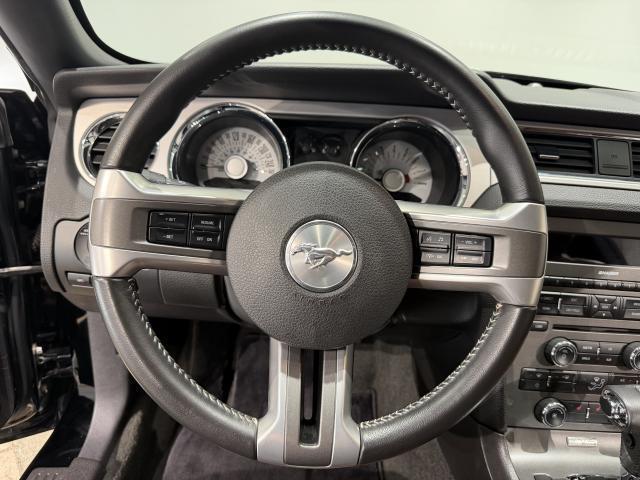 Ford MUSTANG 2012-09 7817737-6