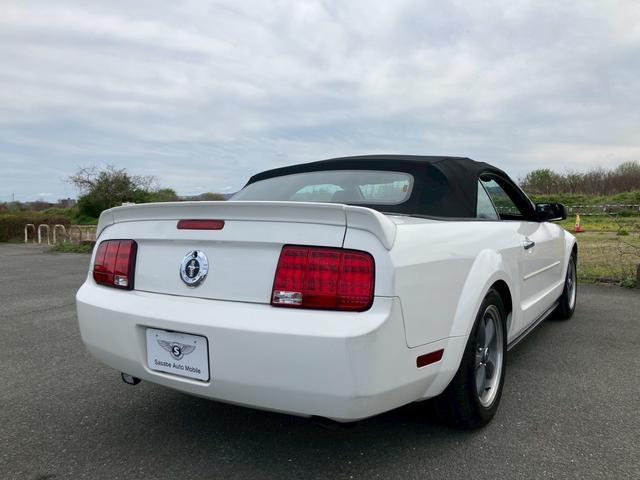 Ford MUSTANG 2008-04 7820108-7