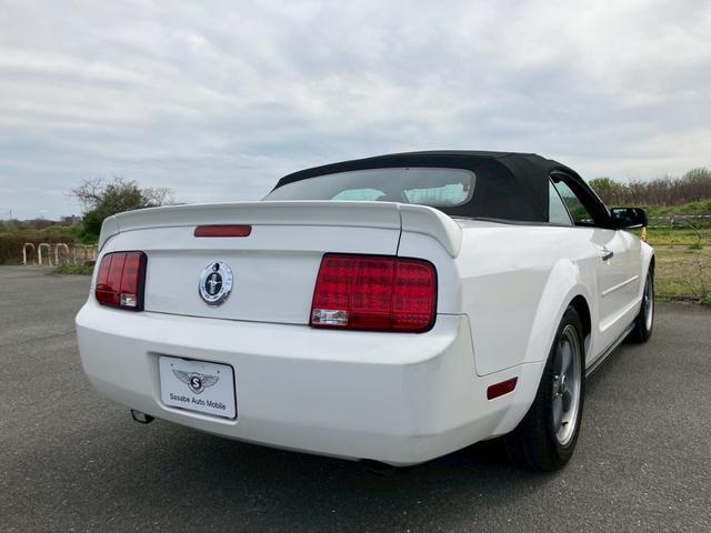 Ford MUSTANG 2008-04 7820108-8