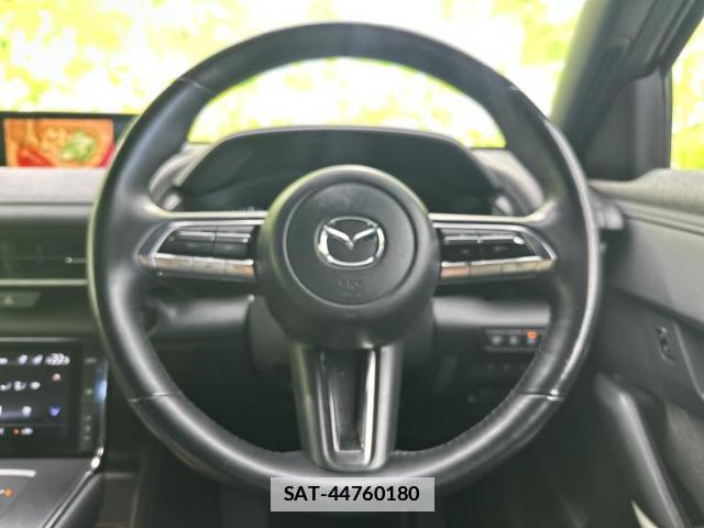 Mazda MX-30 2021-10 7820941-14